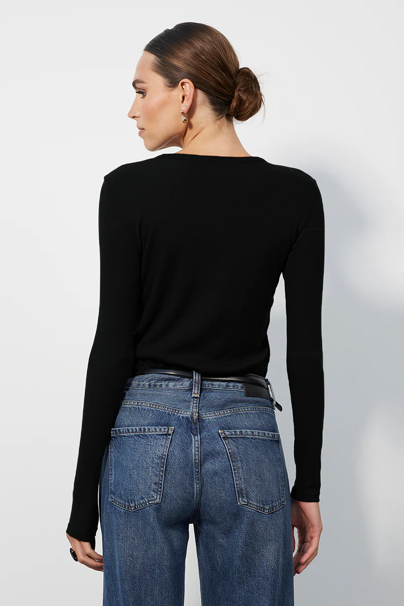 FRONT KEYHOLE TEE - Image 3