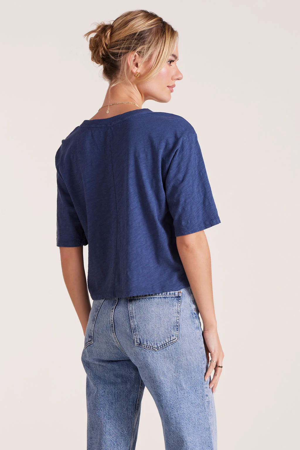 CENTER BACK SEAM CROP TOP - Image 5