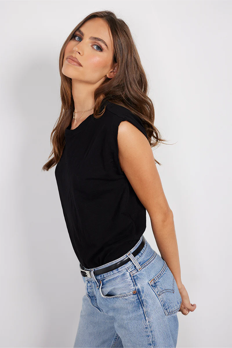 SLEEVELESS CREWNECK - Image 2